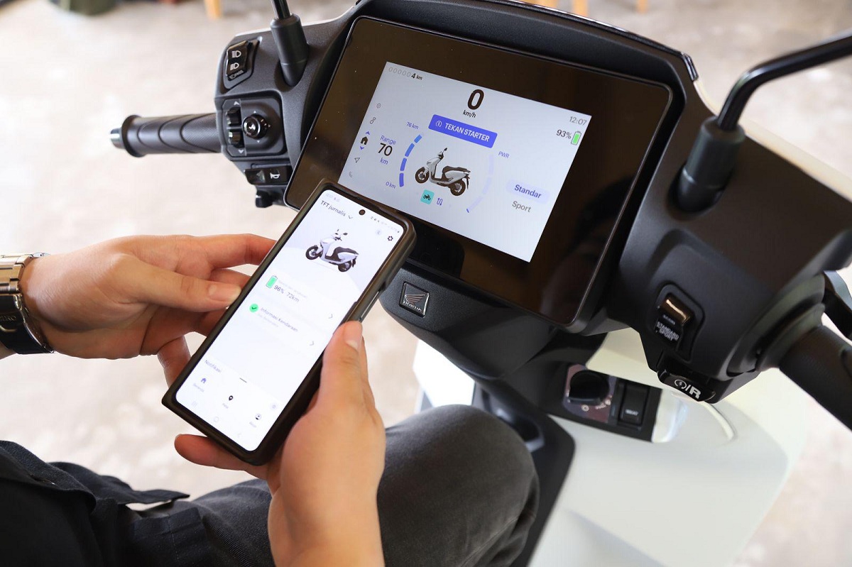 CANGGIH! Fitur RoadSync Duo Tersemat di Motor Listrik Honda