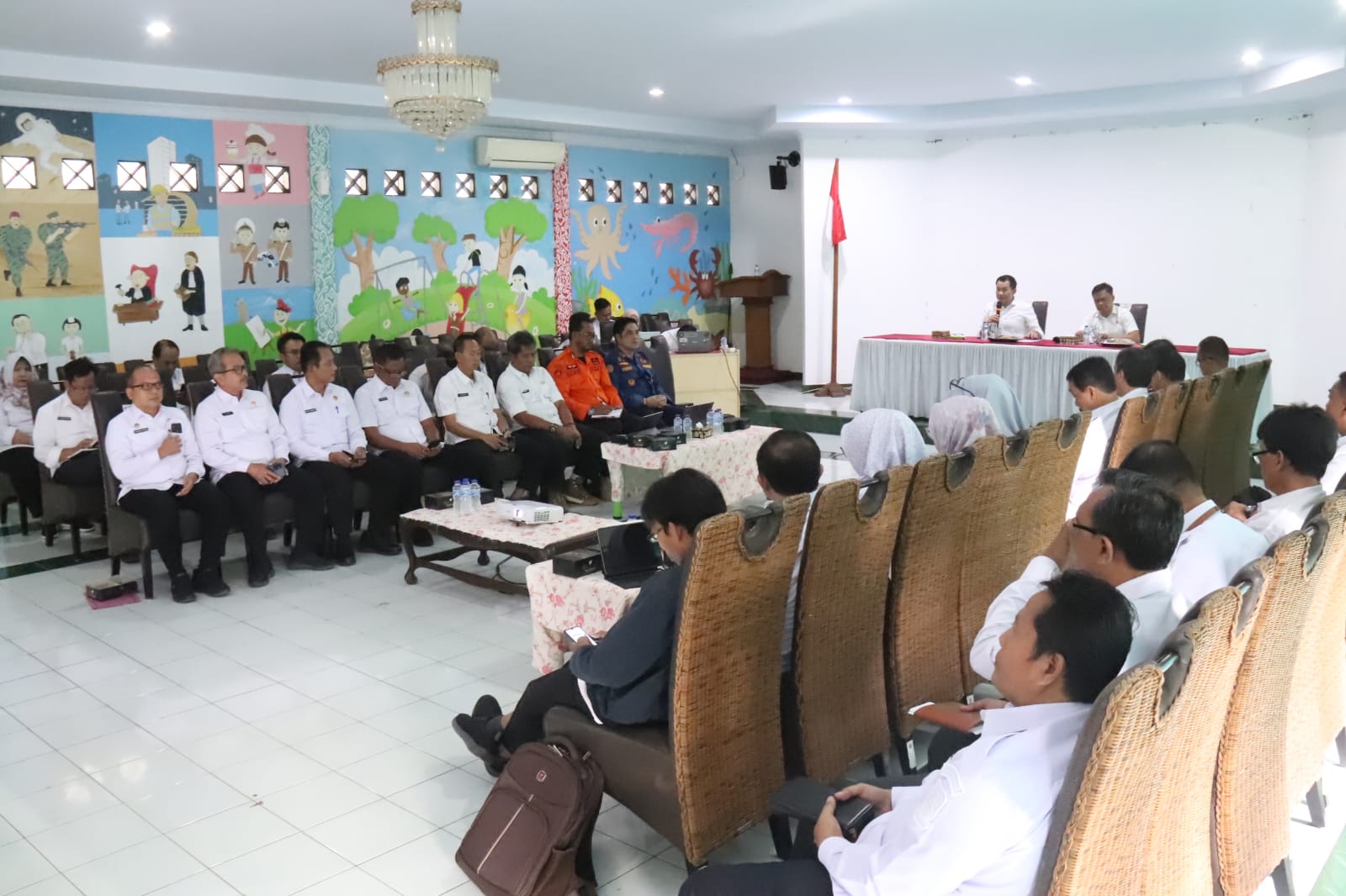 Gelar Rapim, Pj Bupati Cirebon Bahas Masalah Transisi Kepemimpinan Daerah