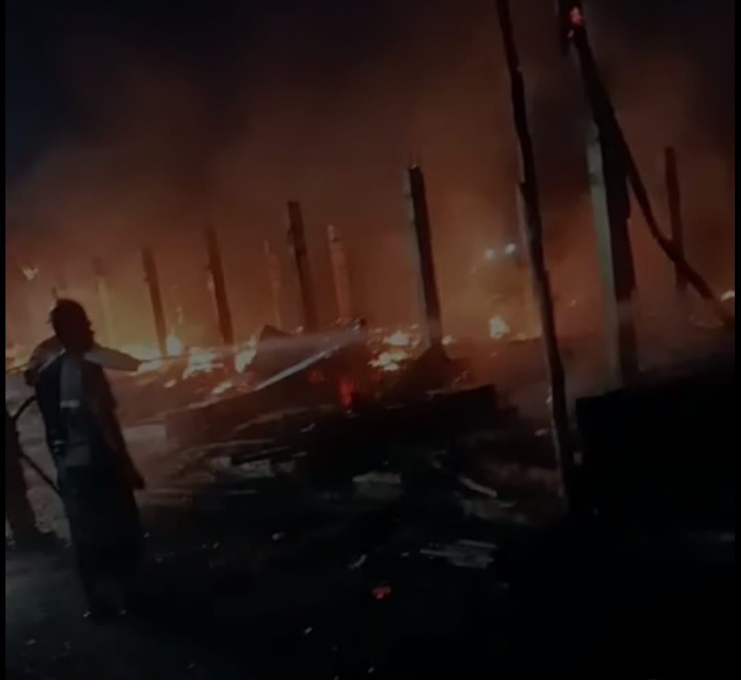 Pasar Sandang Tegal Gubug Cirebon Kembali Terbakar, Api Lahap 45 Lapak