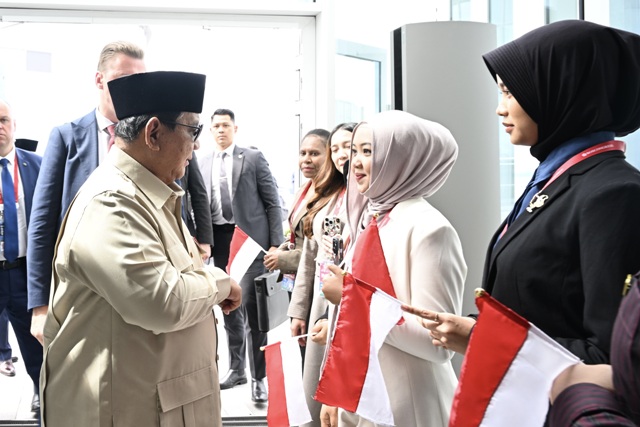Bertemu Langsung Prabowo di Rusia, Mahasiswi Indonesia: Saya Sangat Bangga
