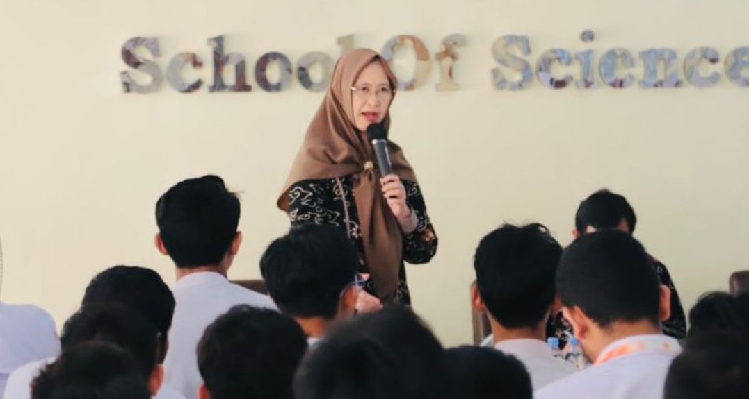 Dokter Ratnawati Diganjar Penghargaan Sekar Agni Negeri, Konsisten Dorong Pemberdayaan Masyarakat