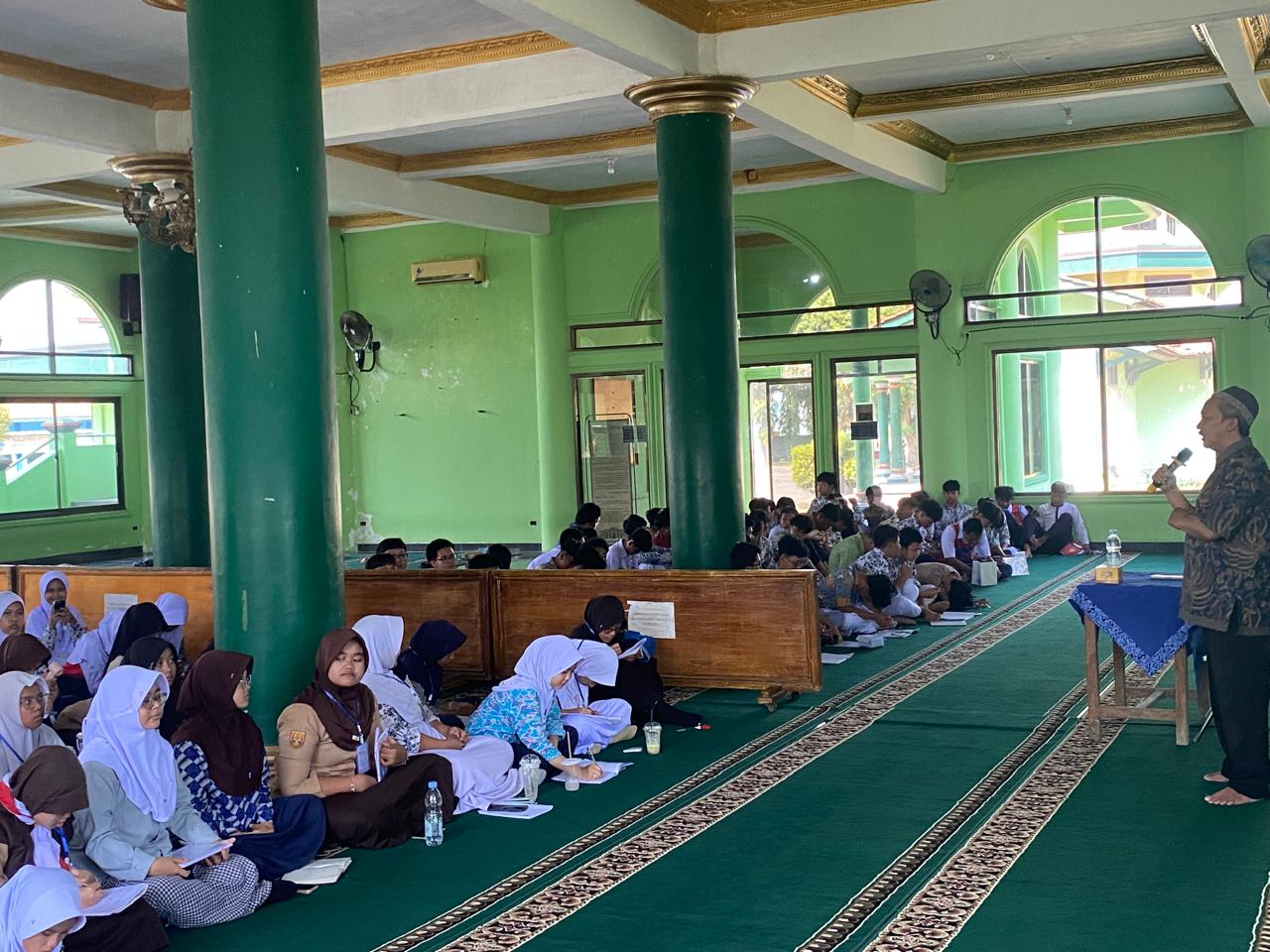 MPLS SMA Islam Al Azhar 5 Cirebon Perkuat Pendidikan Karakter Lewat Implementasi Adab 