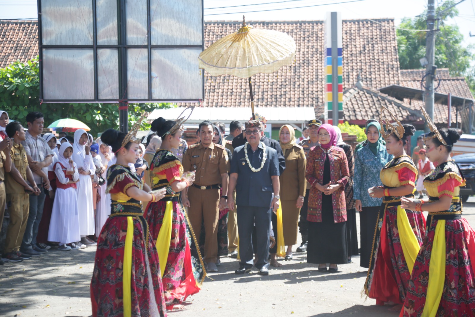 Bupati Imron: P2WKSS Desa Karangwangi Harus Jadi yang Terbaik di Jawa Barat