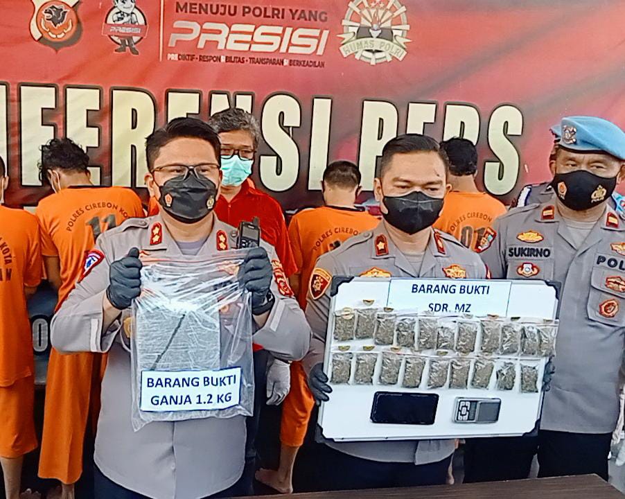 Pengedar Ganja di Depok Cirebon Kirim Paket ke Lemahwungkuk, Barang Buktinya Wow Banyak Banget