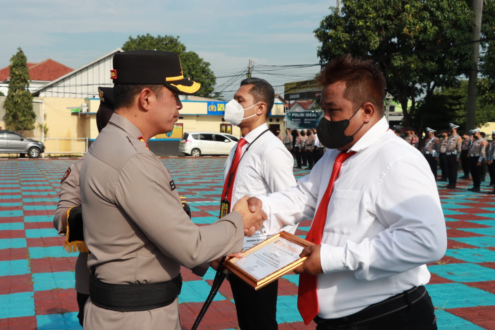 Ungkap Kasus Pencurian Mini Market, Tim Resmob Polres Majalengka Terima Penghargaan