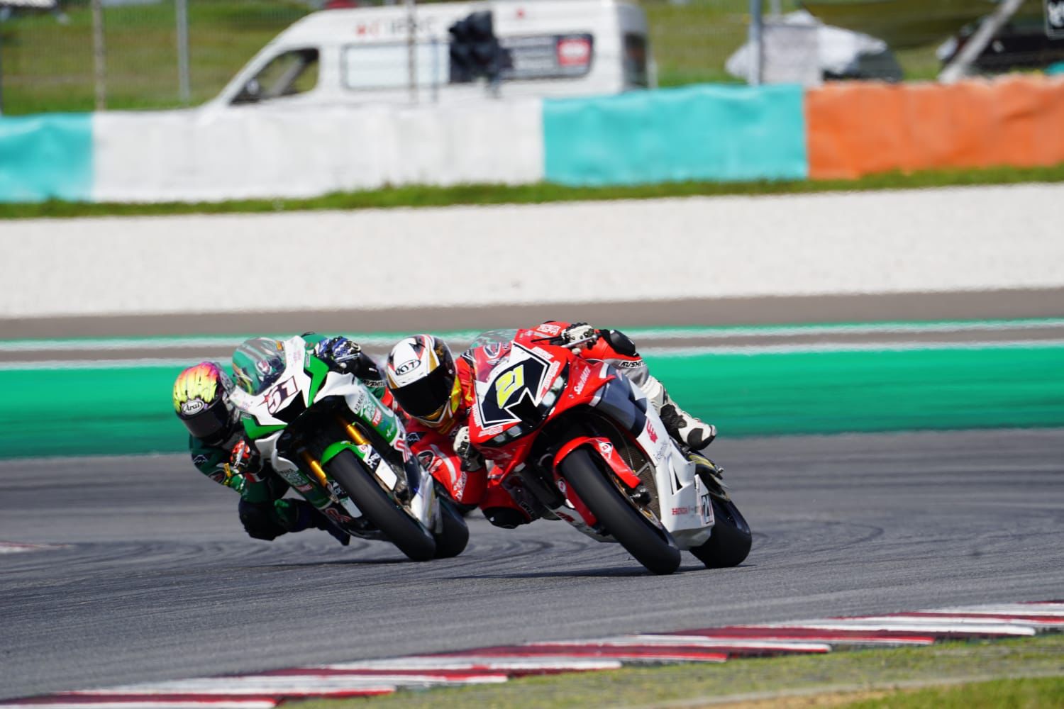 Cetak Sejarah di Balap Asia, Pebalap Astra Honda Back to Back Kuasai Podium ARRC Malaysia