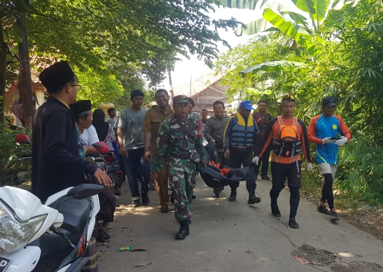 Anak Hanyut di Sungai Kedungsubur Buntet Ditemukan Meninggal Dunia