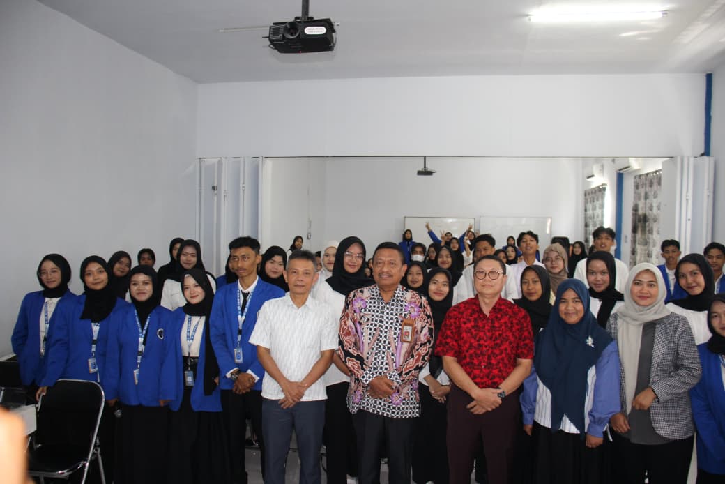 IPB Cirebon Gelar Seminar Pendidikan: Membangun Kompetensi Public Speaking bagi Para Mahasiswa