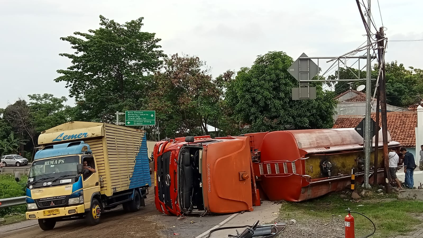 Kecelakaan Truk Tangki Pertamina Terguling di Gronggong Cirebon, Begini Kronologi Menurut Polresta Cirebon
