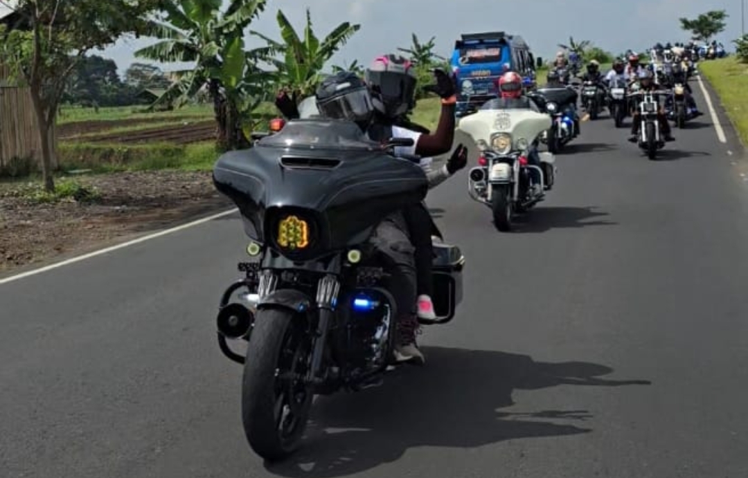 Touring ke Linggarjati, 102 Motor Besar se-Ciayumajakuning Gelar Halal Bihalal