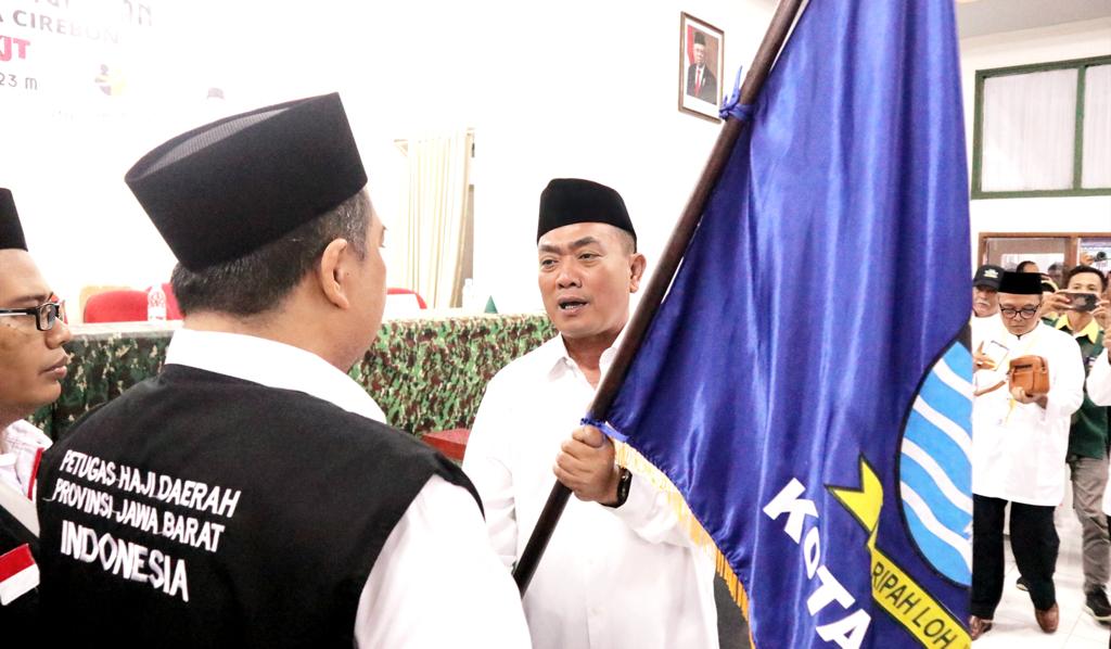 Walikota Lepas 354 Jamaah Haji Kota Cirebon