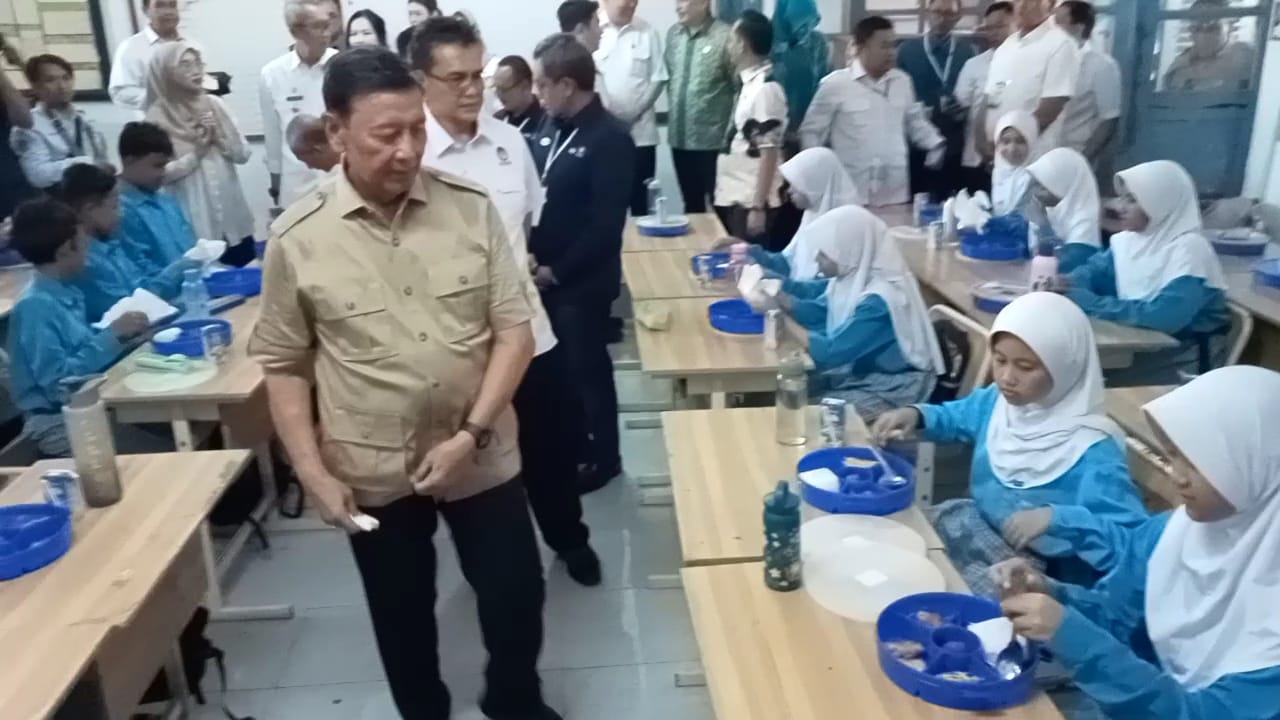 Pernyataan Wiranto Soal MBG di SMPN 1 Kota Cirebon: Percobaan yang Berharga