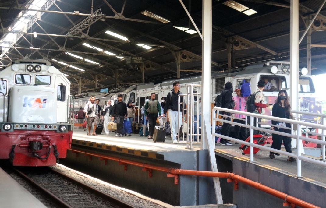 Tiket Kereta Lebaran dari Daop 3 Cirebon Laris Manis, 52 Ribu Kursi Sudah Terjual