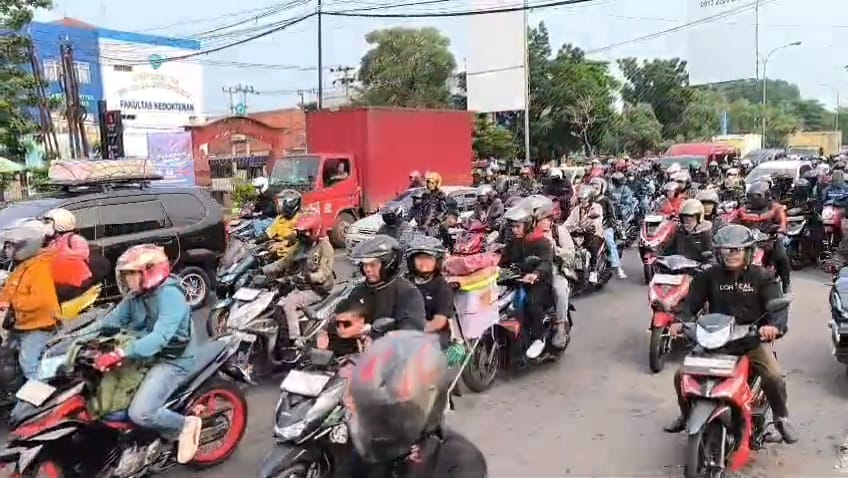 Lonjakan Arus Mudik H-3 Lebaran, Jalur Pantura Cirebon Dipadati Ribuan Pemotor