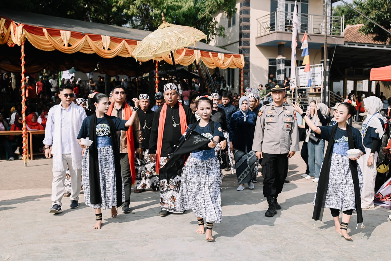 Meriah! Pesta Rakyat Desa Cikancas Dimeriahkan Karnaval hingga Lola KDI