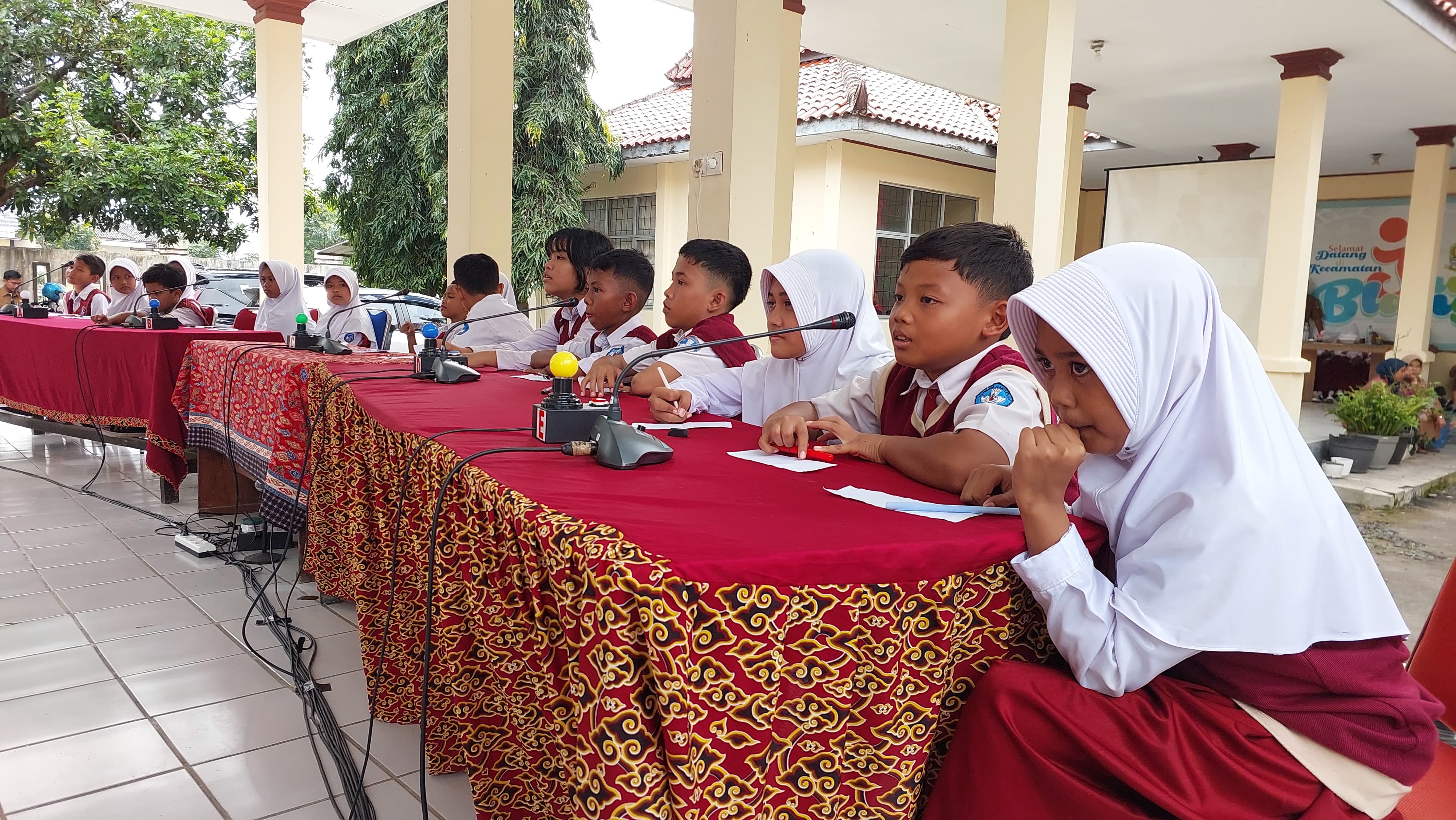 Lomba Cerdas Cermat SD se- Kabupaten Cirebon Zona Enam  di Kantor Kecamatan Jamblang
