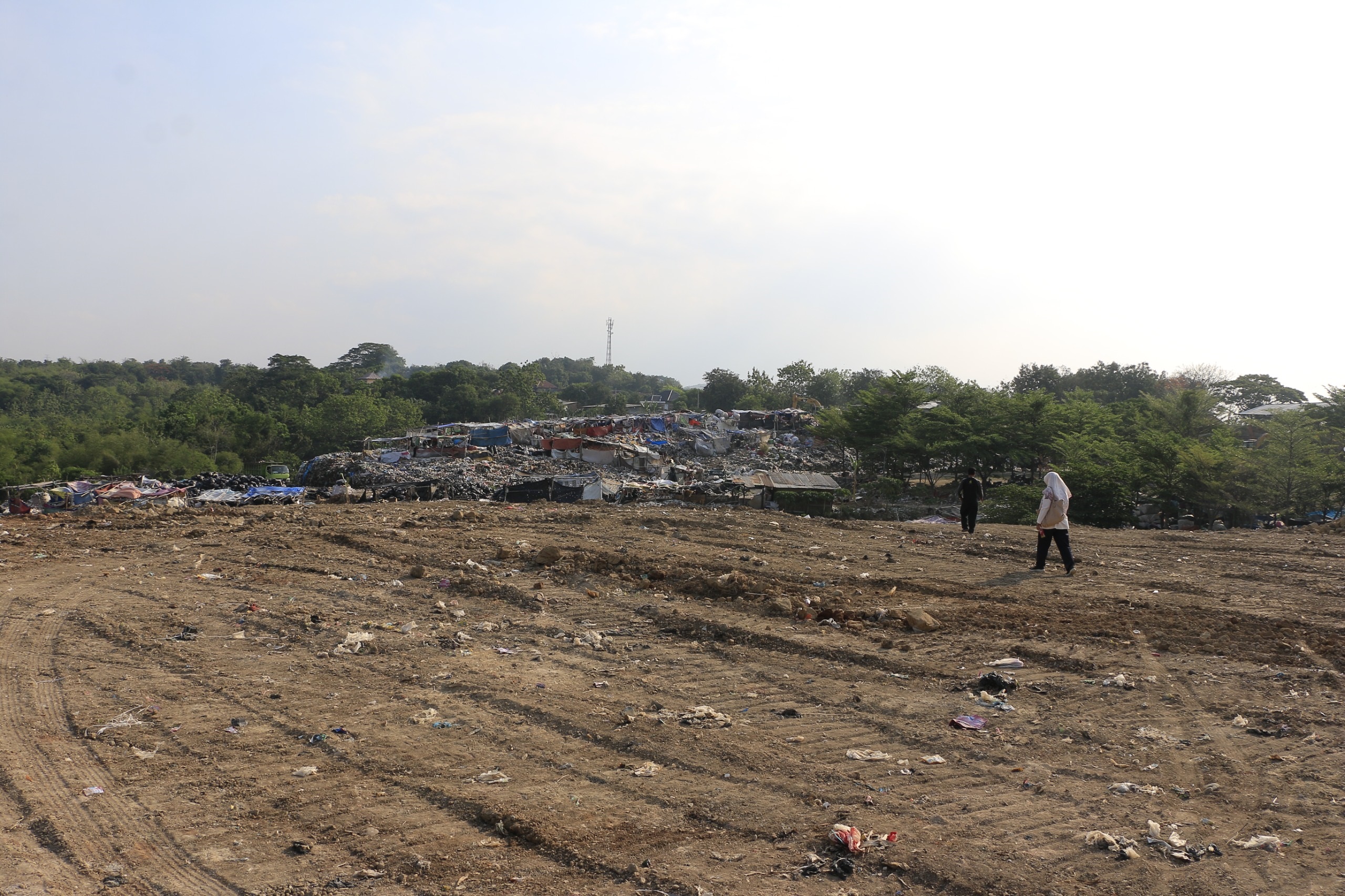 TPA Kopiluhur Terapkan Controlled Landfill, Pemkot Cirebon Klaim Progres Capai 75 Persen
