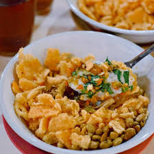 Bubur Ayam Moh Toha: Legenda Kuliner Cirebon yang Tak Lekang oleh Waktu