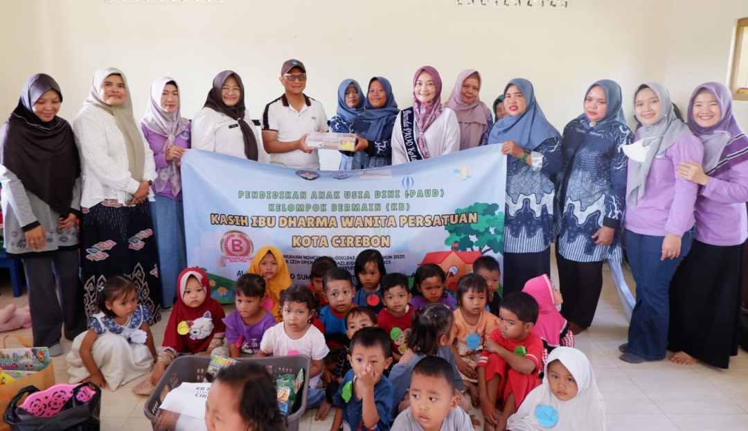 Pantau KBM di PAUD Binaan DWP Kota Cirebon, Pj Sekda: Kita Dukung Perkembangan dan Pertumbuhan Anak