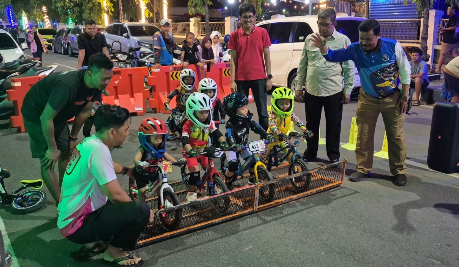 Seru-seruan di Car Free Night Indramayu