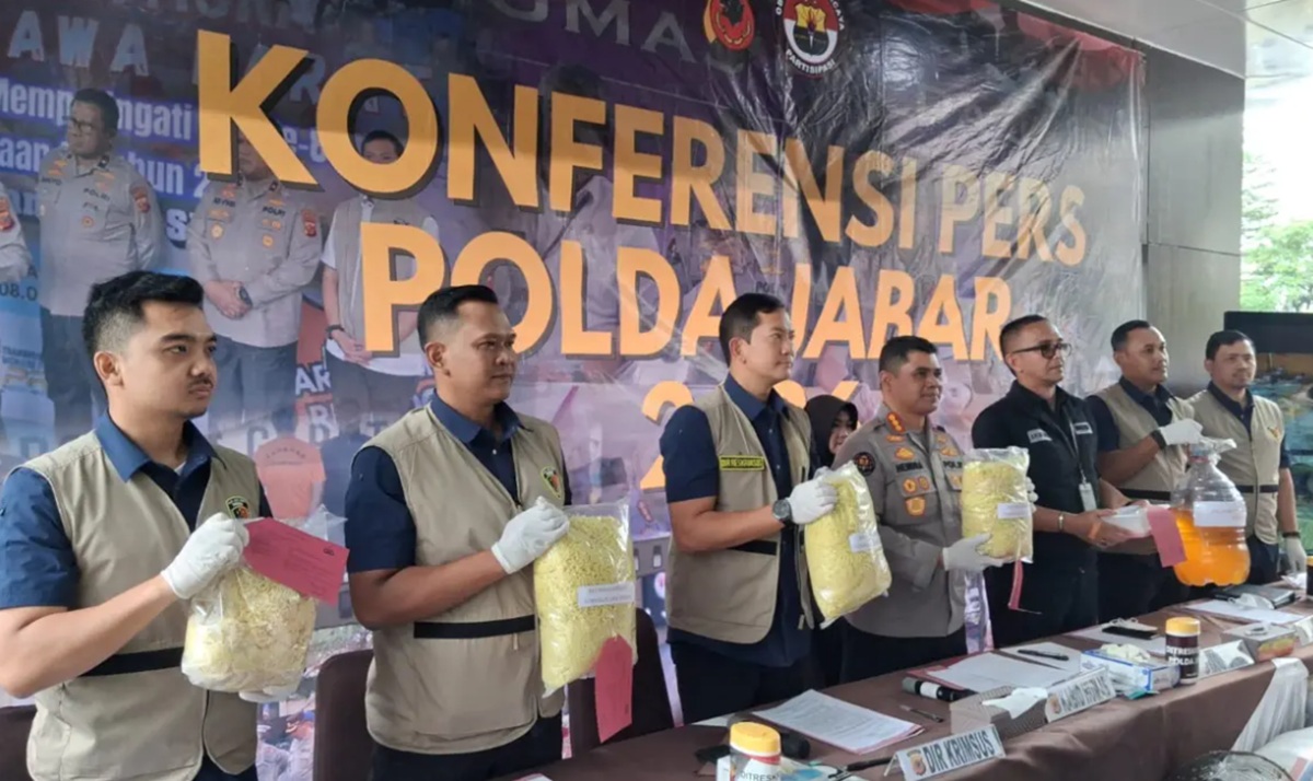 Polda Jabar Bongkar Pabrik Mie Basah Berformalin, Untung Ratusan Juta per Bulan