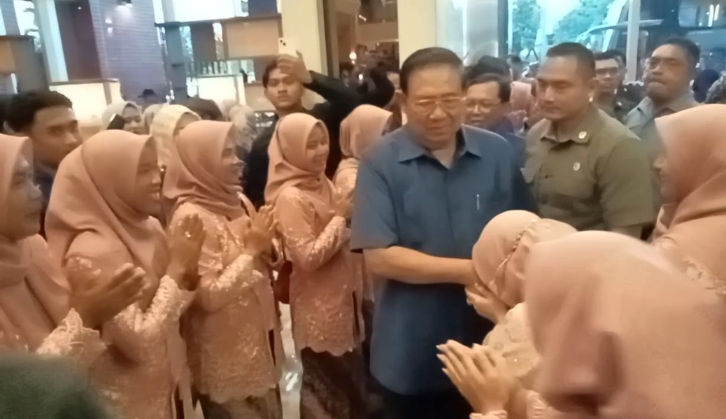 Singgah di Cirebon, SBY Sapa Kader Partai Demokrat 