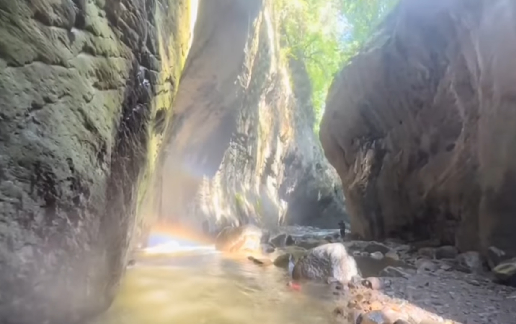 Tempat Wisata Tetangga Kabupaten Cirebon Ini Tawarkan Spot Foto Melimpah