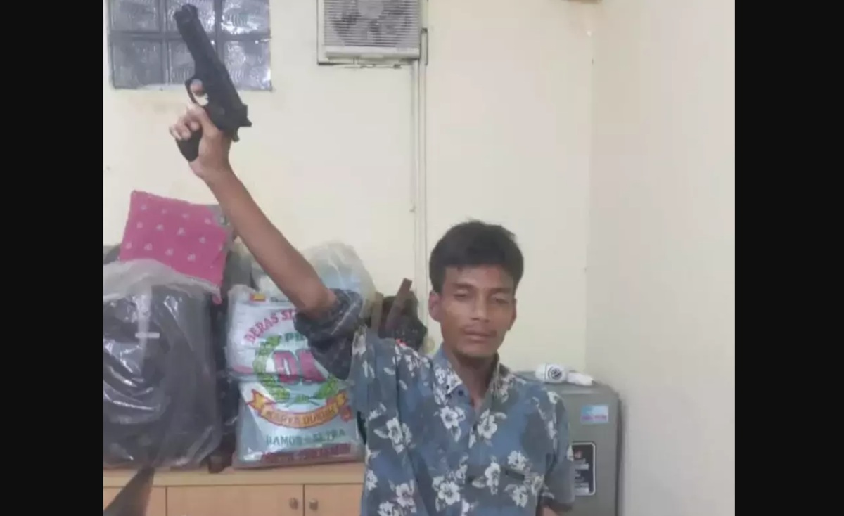 Oknum Suporter Persib Diringkus Polisi Gara-gara Acungkan Pistol Saat Bentrok