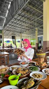 4 Rumah Makan Dekat Tol Cisumdawu Dijamin Enak