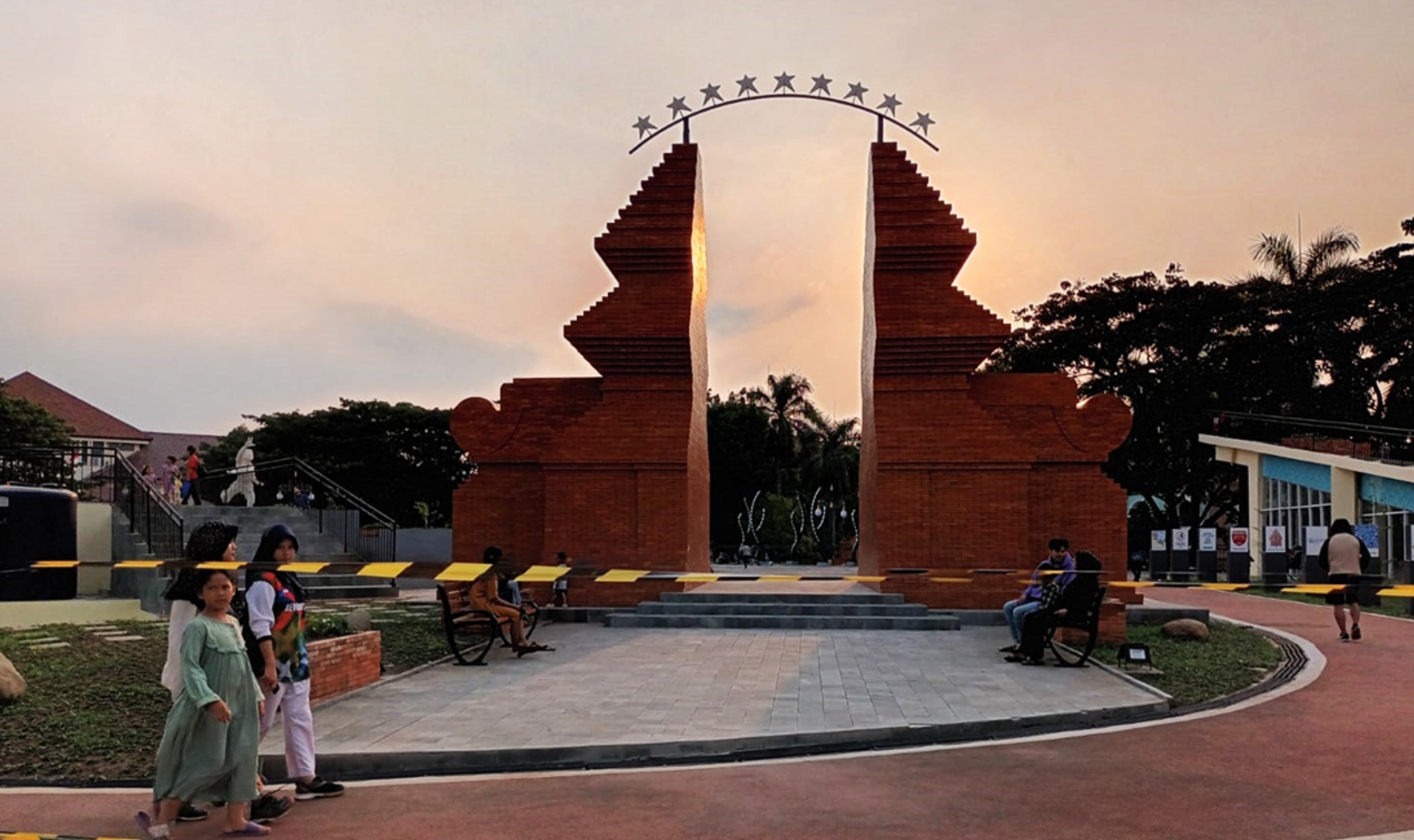 Alun-alun Pataraksa Daya Tarik Baru di Sumber Kabupaten Cirebon, Tinggal Menunggu Diresmikan