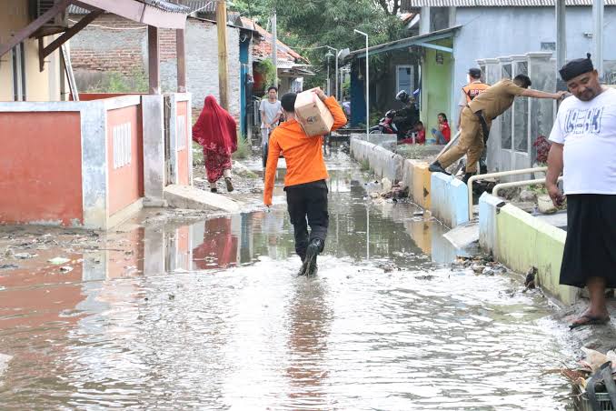 Cuaca Ekstrem Indonesia 2022, BNPB: Cirebon, Bogor, Ciamis Siaga Banjir