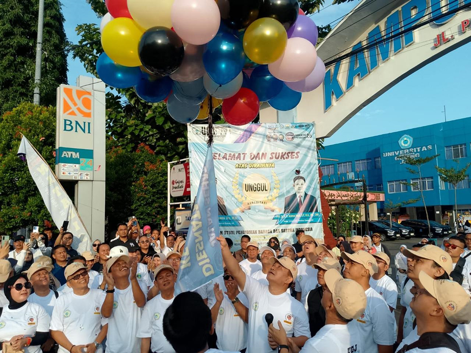 Puncak Dies Natalis Ke-64 UGJ Cirebon Gelar Jalan Santai Berhadiah Mobil