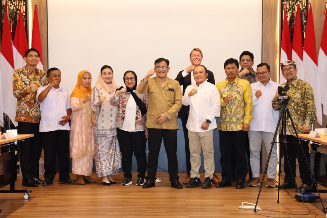 Tekan Angka Kemiskinan, 5 Kepala Daerah dan Swasta Tandatangi MoU