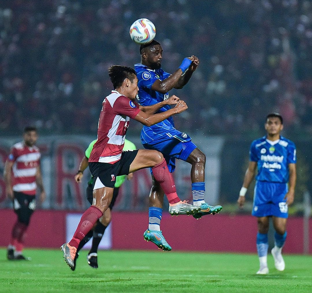 Persib Bandung Berhasil Bawa Pulang 3 Poin Usai Menang di Gelora Bangkalan