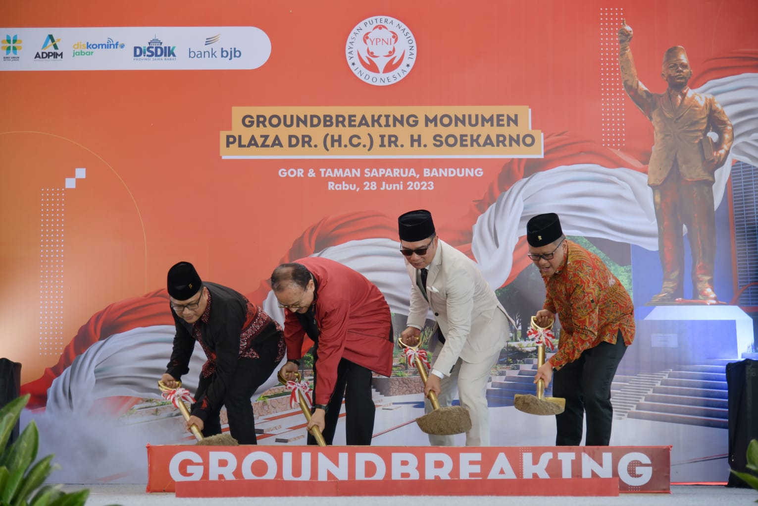Monumen Plaza Soekarno Dibangun, Ridwan Kamil Lakukan Peletakan Batu Pertama