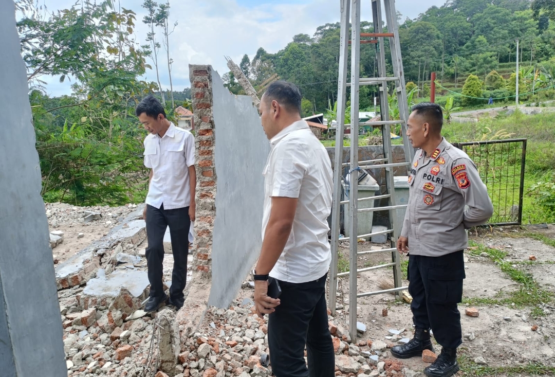 Tertimpa Runtuhan Bangunan Saat Kerja, Dua Tukang Jadi Korban, Satu Meninggal Dunia  