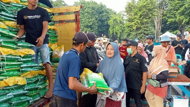 Stabilkan Pasokan dan Harga Pangan, DKP3 Kota Cirebon Jual Beras Sebesar Ini 