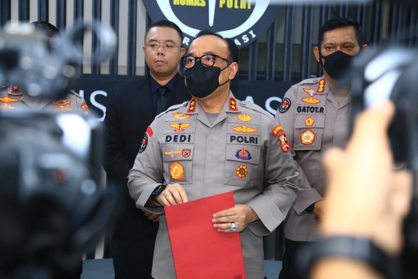 Kapolri Jenderal Pol Listyo Sigit Prabowo Kembali Copot Dua Pejabat Polri, Begini Alasannya