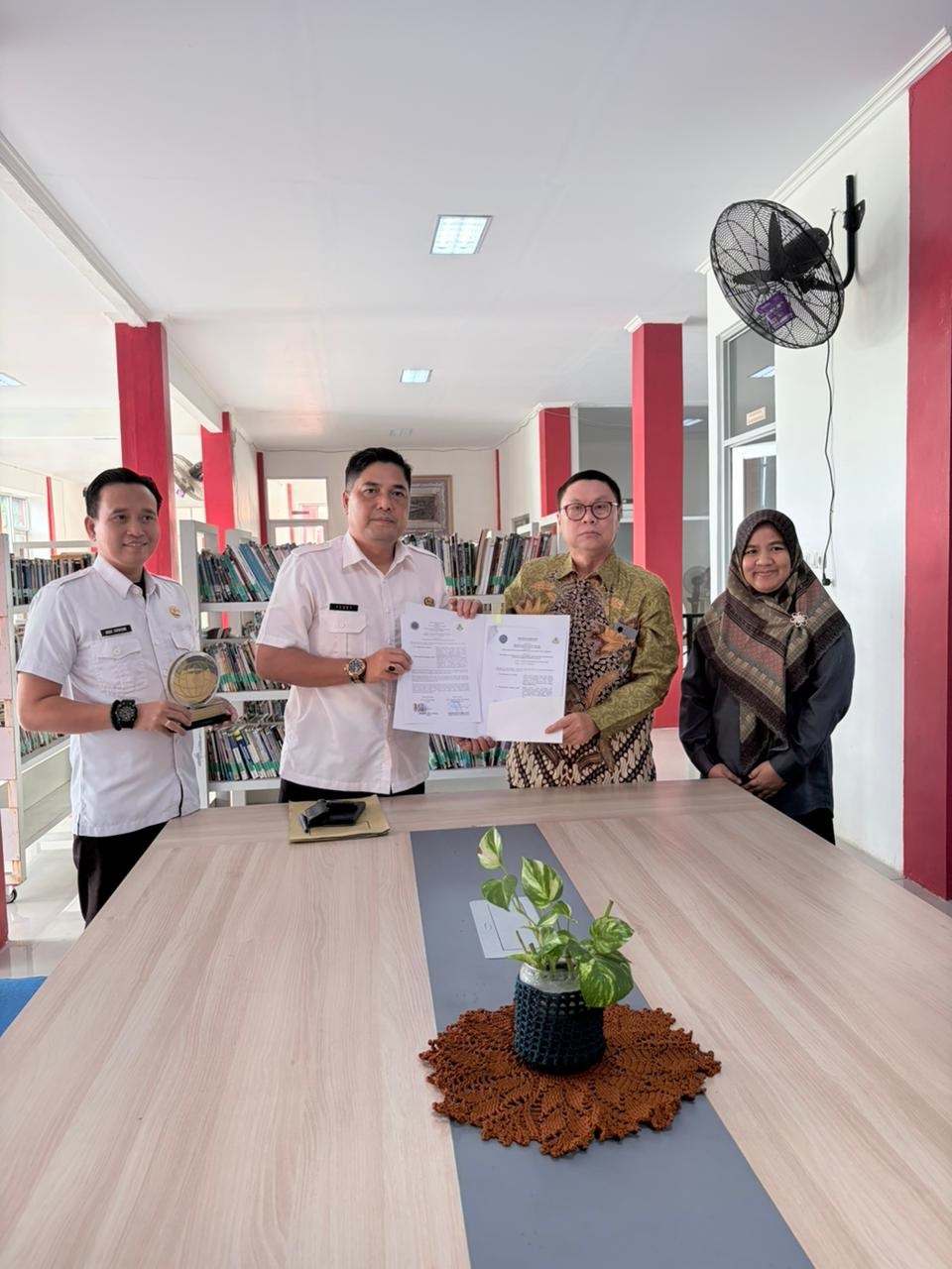 IPB Cirebon Gandeng Disarpus untuk Perkuat Literasi dan Penguasaan Bahasa Asing