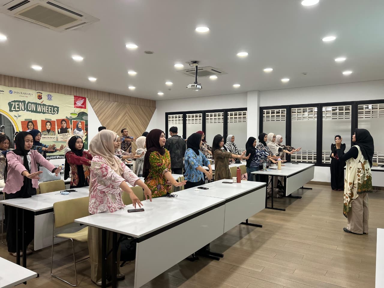 Tips Aman Berkendara: Kendalikan Emosi dan Fokus di Jalan