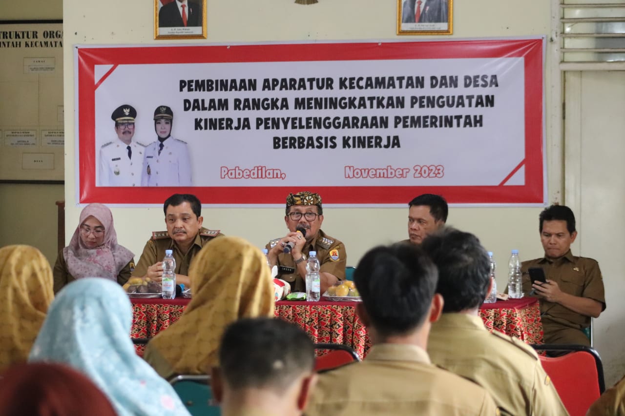 Bertemu ASN di Kecamatan Pabedilan, Bupati Imron Minta Aparatur Pemerintah Berinovasi 