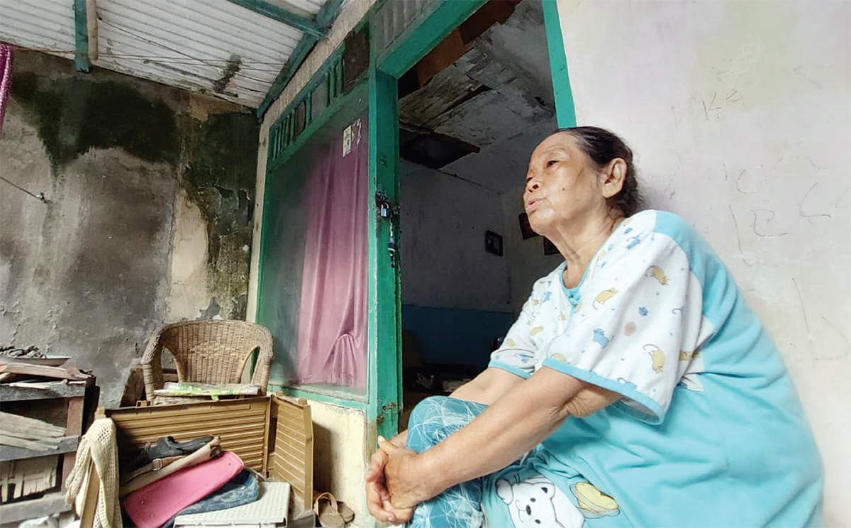 Rumah Reyot di Cirebon Luput dari Bantuan, Rusmini: Saya Sedih Kalau Hujan Turun