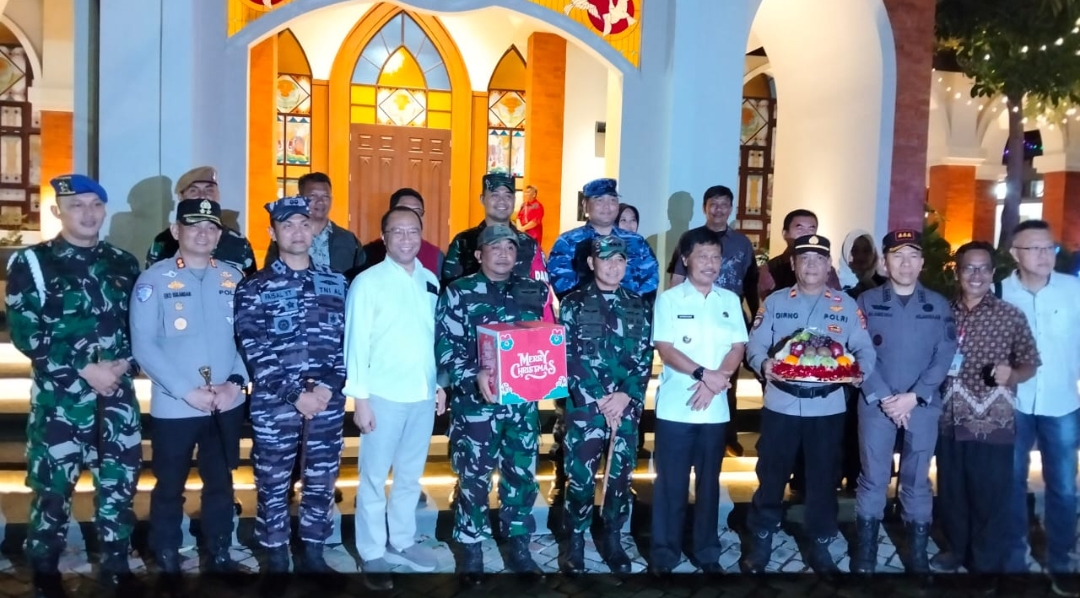 Cek Kesiapan Pengamanan Natal! Dandim 0614 dan Walikota Cirebon Datangi 5 Gereja
