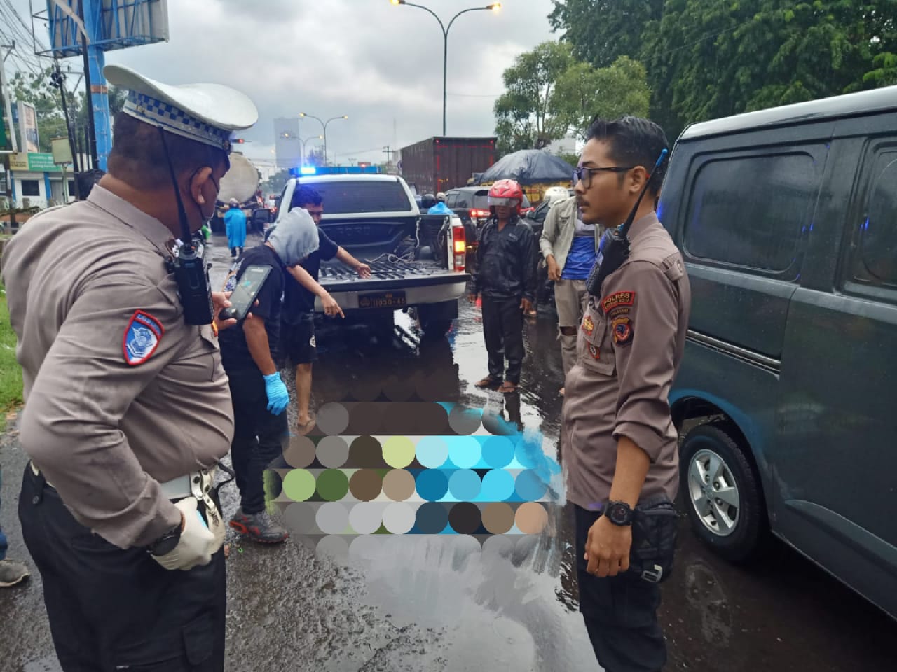 Akibat Jalan Berlubang, Dua Mahasiswi UGJ Alami Kecelakaan, Satu Meninggal Dunia Terlindas Truk