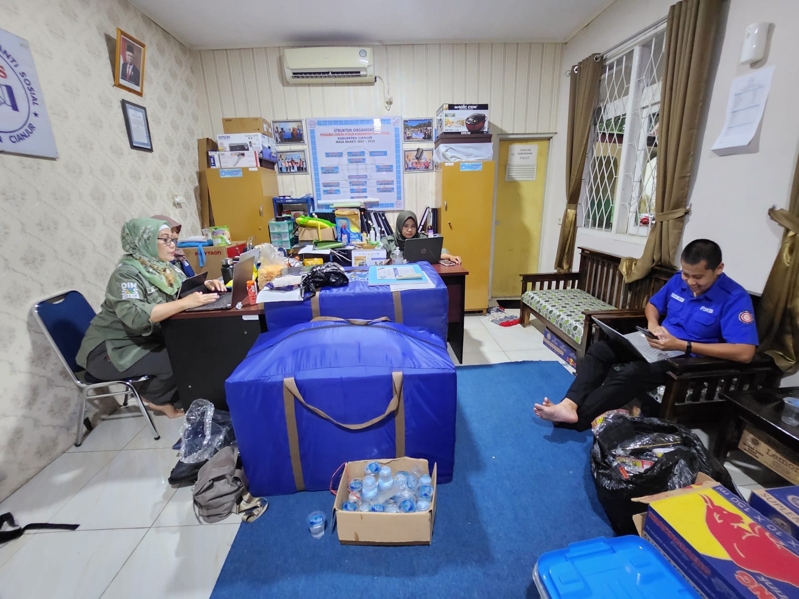 Pemprov Jabar Kembali Salurkan Bantuan Logistik untuk Warga Terdampak Gempa Cianjur dan Relawan