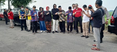 Turun dan Pantau Kerusakan Jalan Ono Surono: Kita Segera Tindaklanjuti