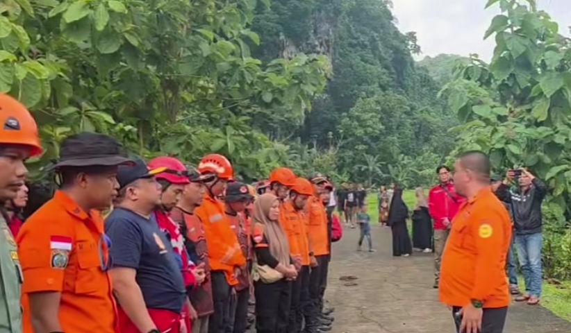 Pesawat ATR IAT Hilang Kontak di Maros, 400 Tim SAR Sisir Gunung Bulusaraung