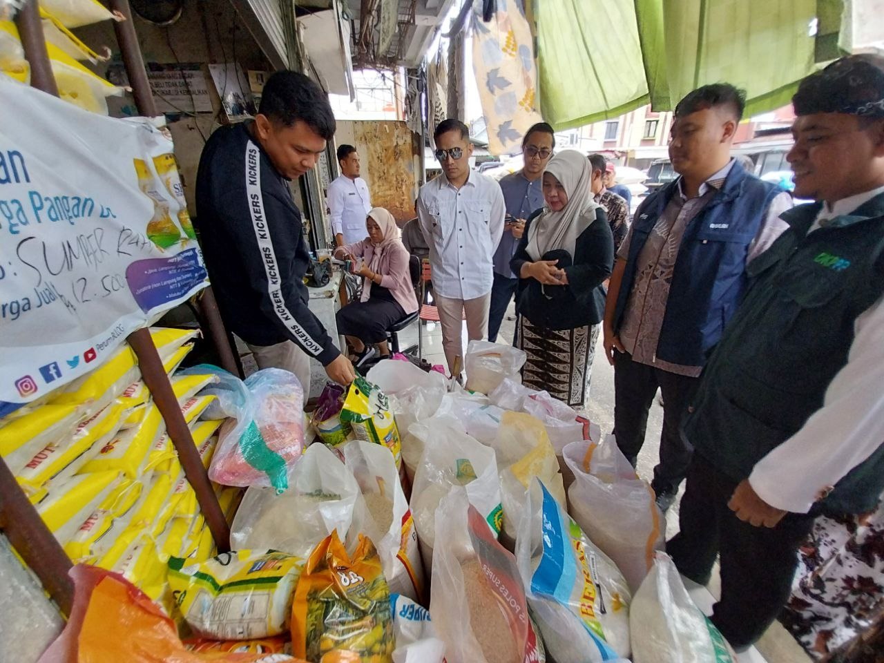 Jelang Ramadan, Satgas Pangan Cirebon Sidak Pasar, Harga Bapokting Masih Stabil