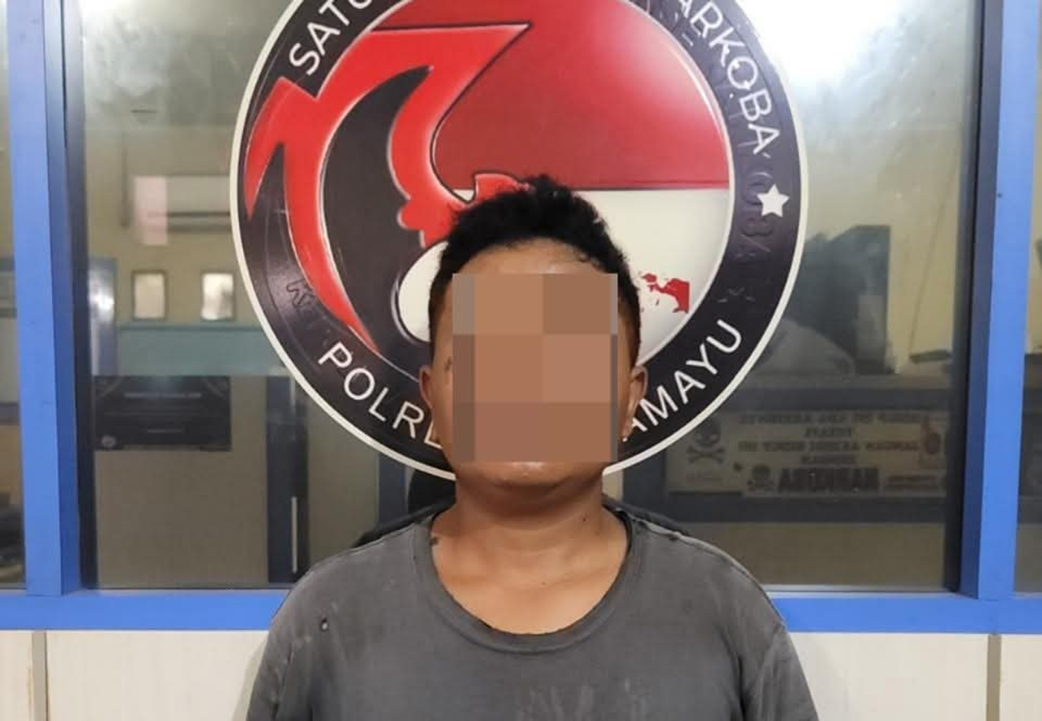 Pemuda Indramayu Edarkan Sabu, Diciduk Polisi dengan Barang Bukti di Bawah Lemari