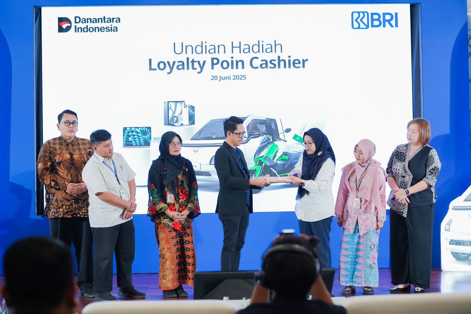 Program Loyalty Poin Cashier 2025, BRI Bagikan Hadiah Mobil Listrik hingga Jam Tangan Pintar bagi Merchant